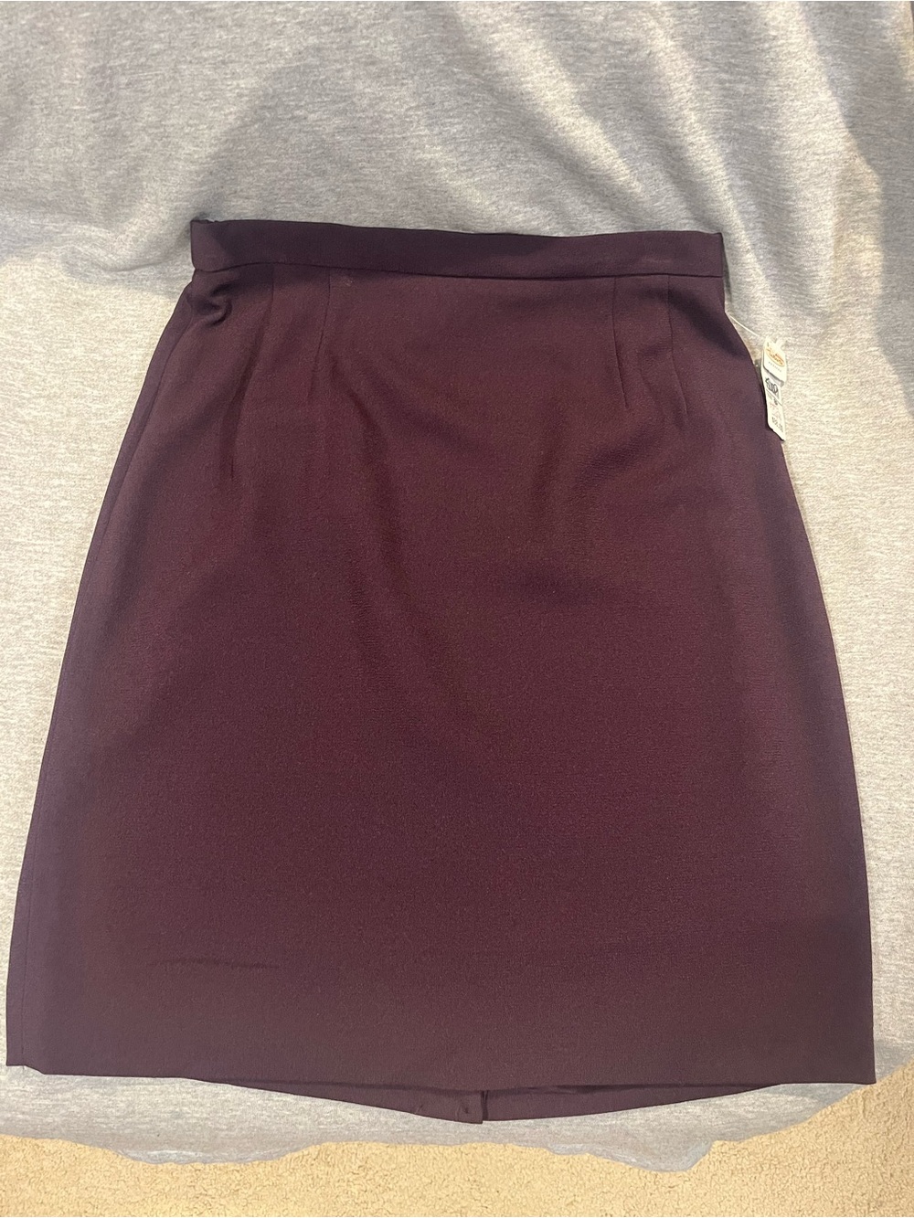 Talbots Petites Pencil Skirt - Dark Purple/Maroon - 75% Triacetate - Size 8 NWT